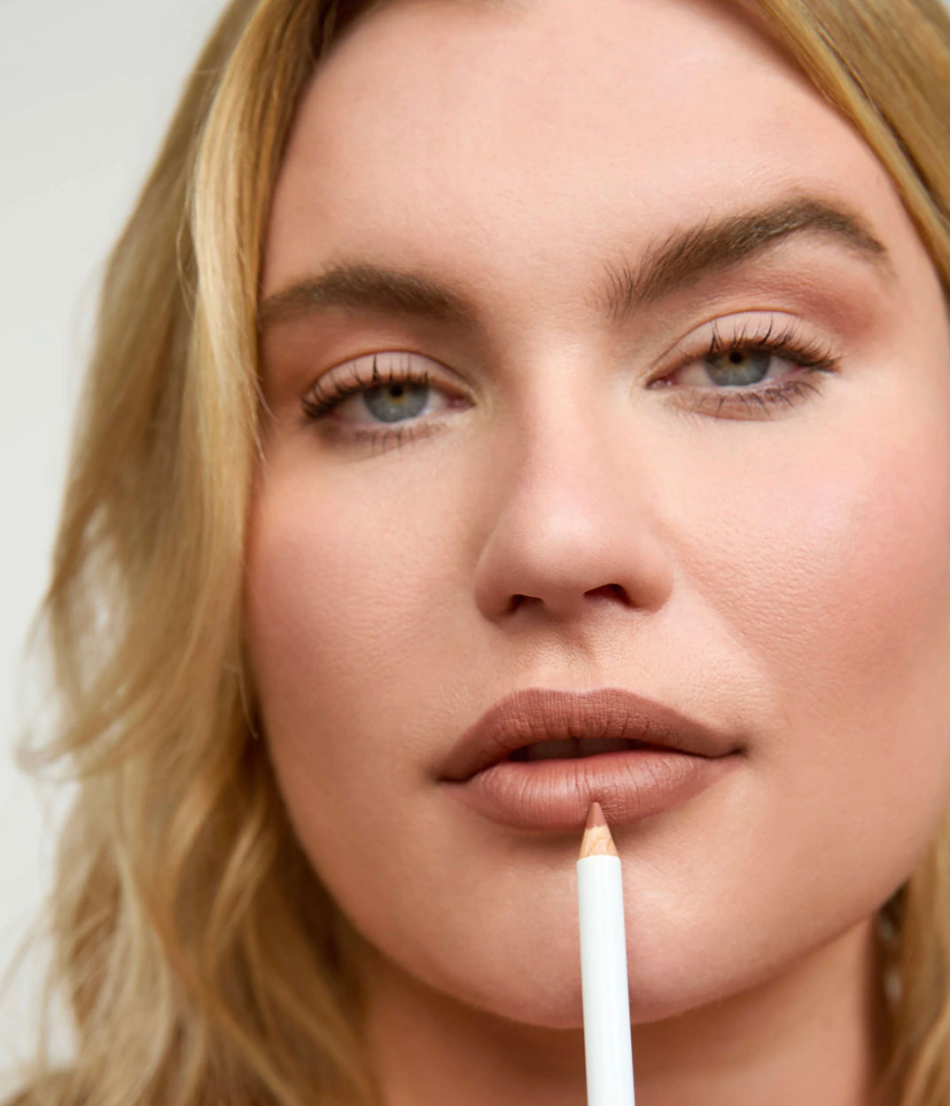 EYE/LIP MULTI-LINER: NUDE