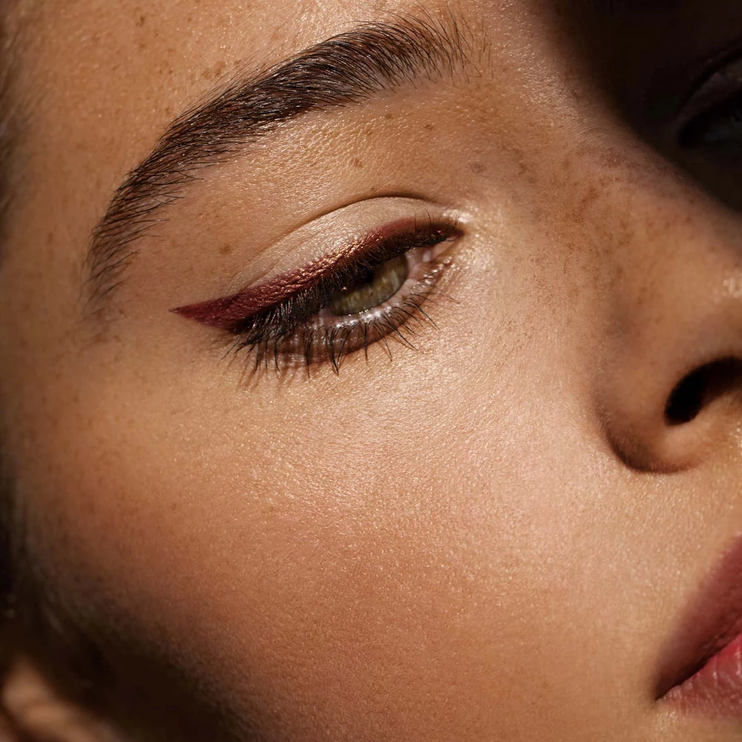 Hybrid Eye Pigment - "Flicker"